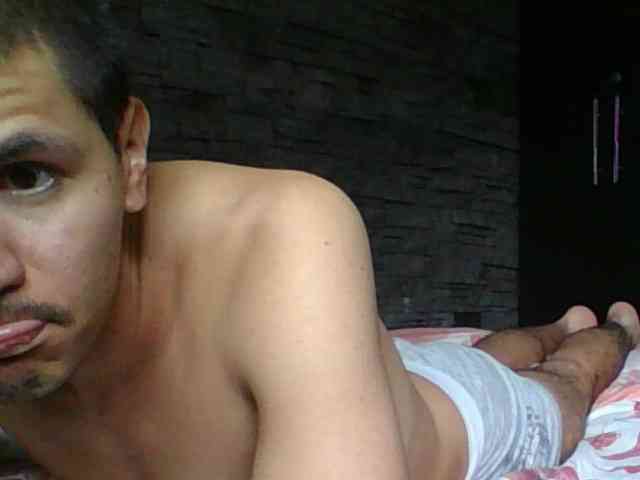 Sexylatin64