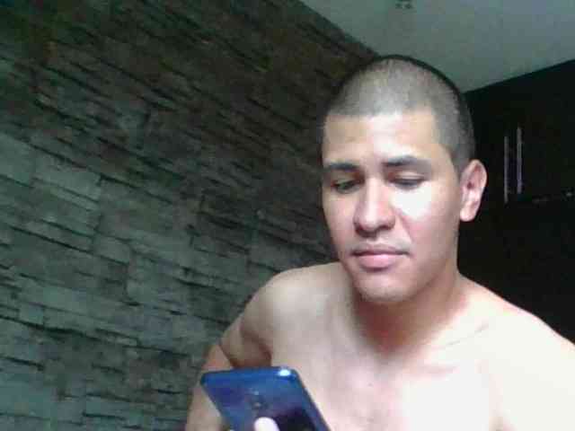 Sexylatin64