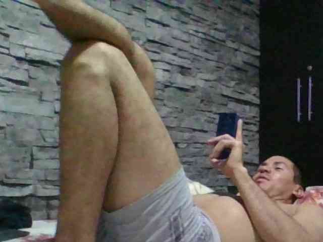 Sexylatin64