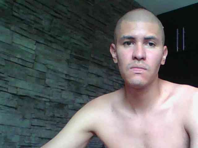 Sexylatin64