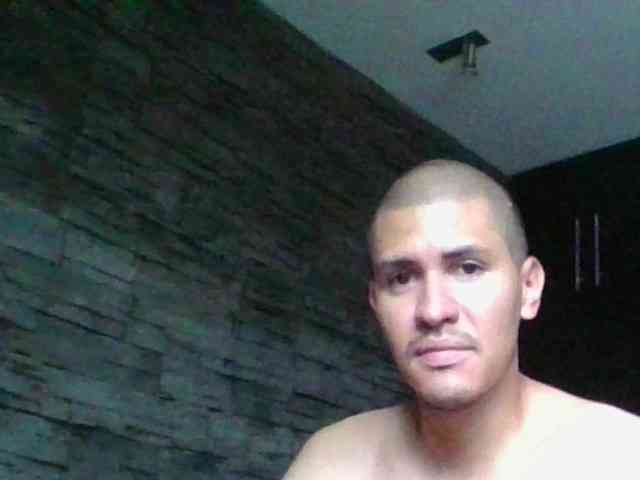 Sexylatin64