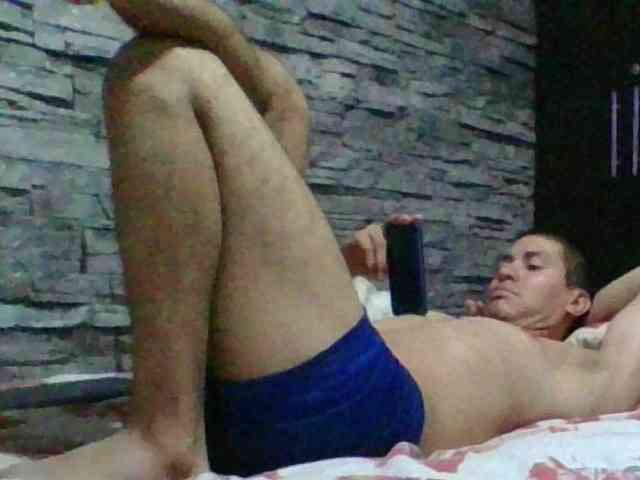 Sexylatin64