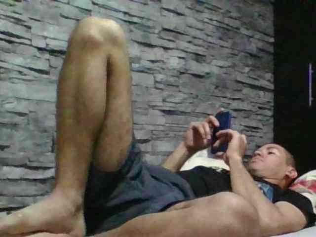 Sexylatin64