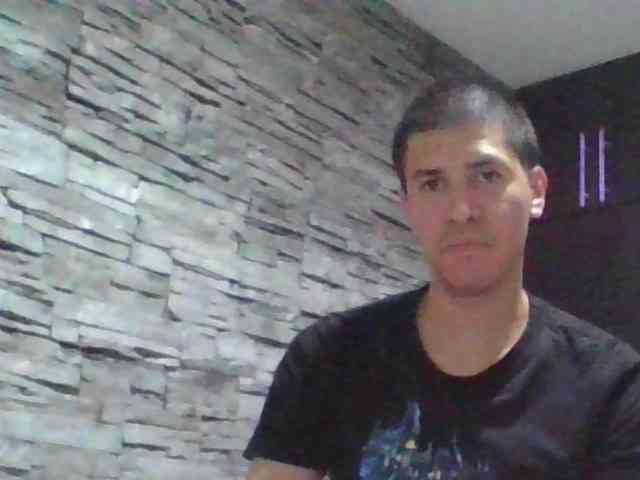 Sexylatin64