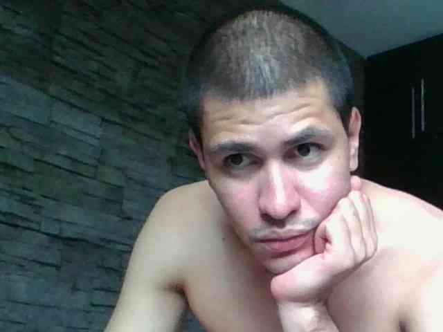 Sexylatin64