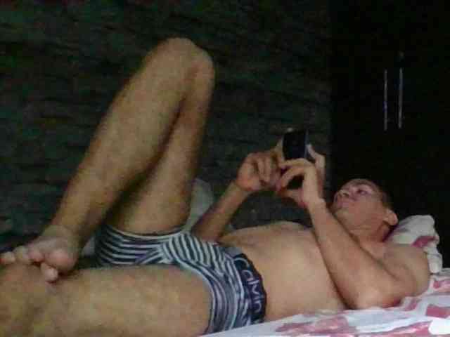 Sexylatin64