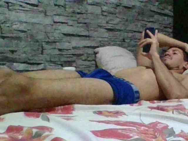 Sexylatin64