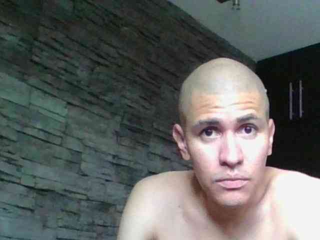 Sexylatin64