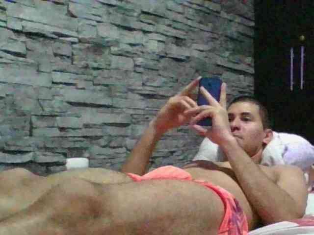 Sexylatin64
