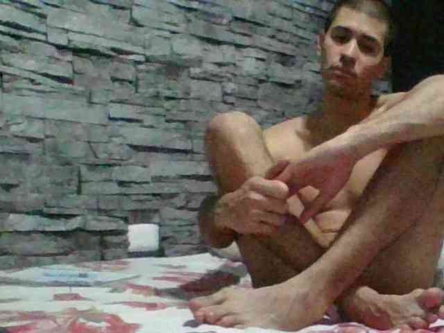 Sexylatin64