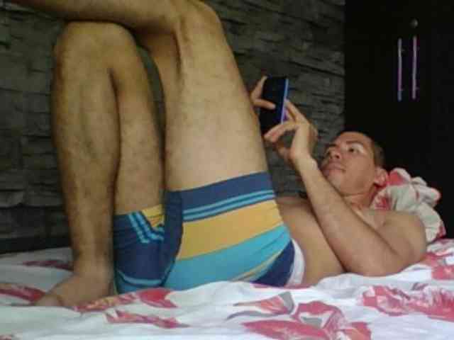 Sexylatin64
