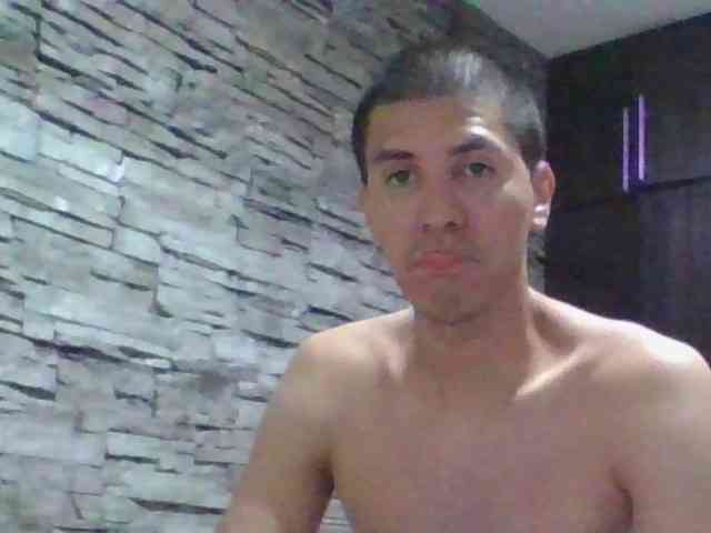 Sexylatin64