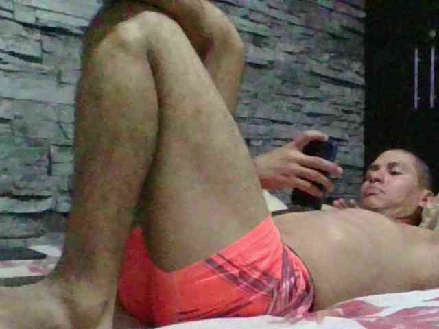 Sexylatin64