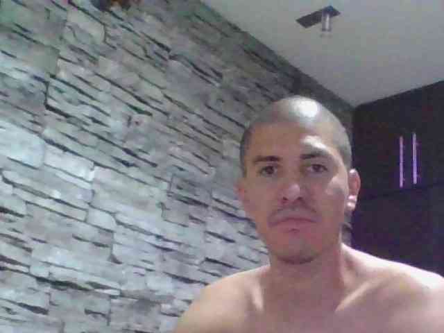Sexylatin64