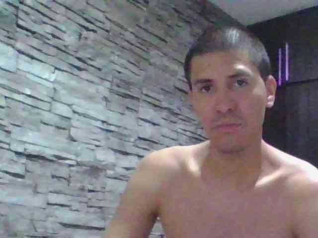 Sexylatin64