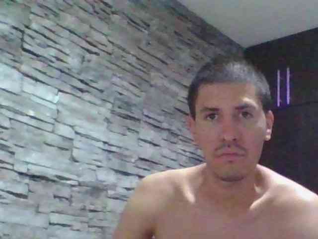 Sexylatin64