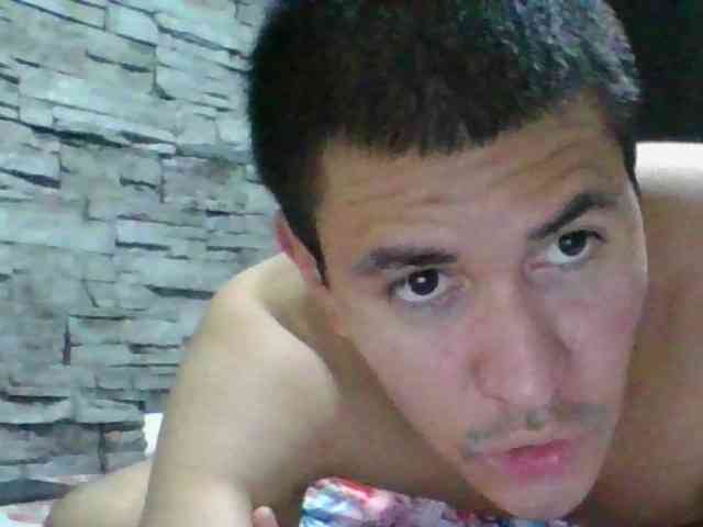 Sexylatin64