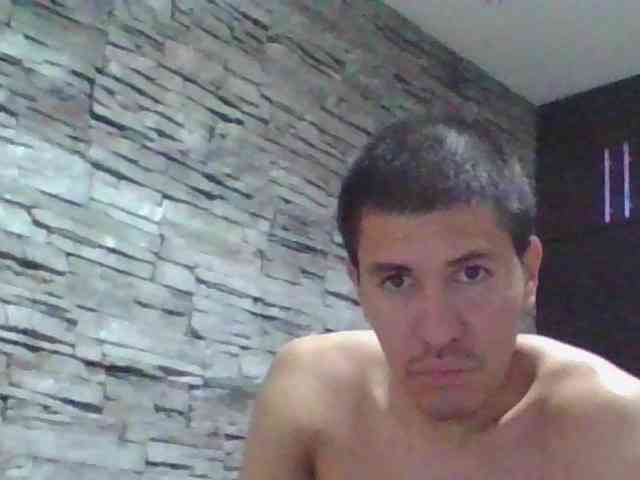 Sexylatin64