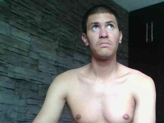 Sexylatin64