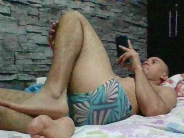 Sexylatin64