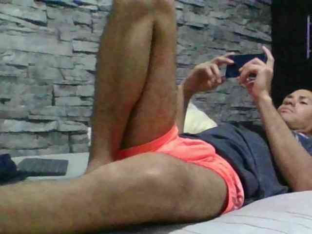 Sexylatin64