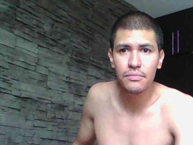 Sexylatin64
