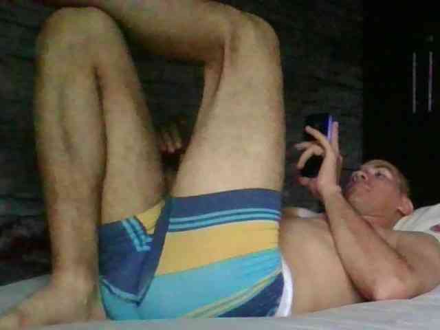 Sexylatin64