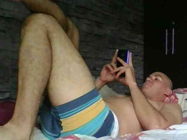 Sexylatin64