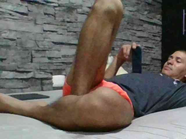 Sexylatin64