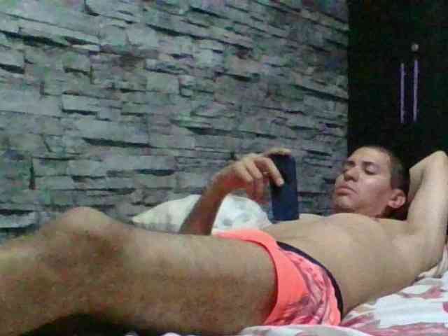 Sexylatin64