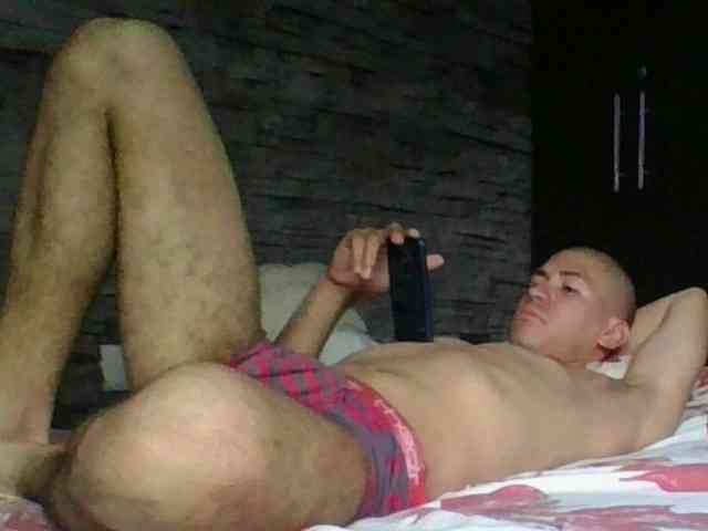 Sexylatin64