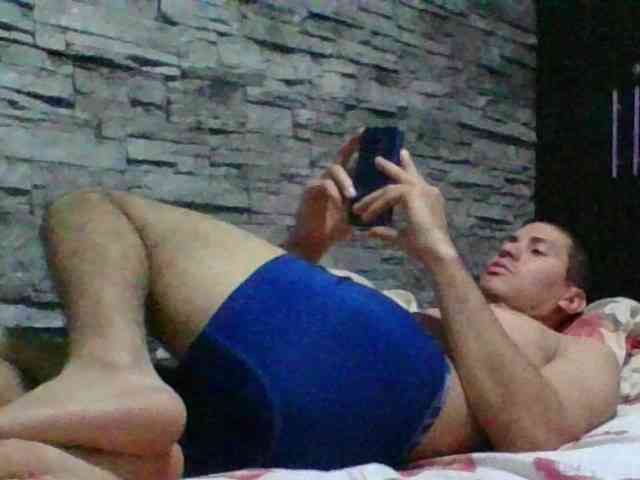 Sexylatin64