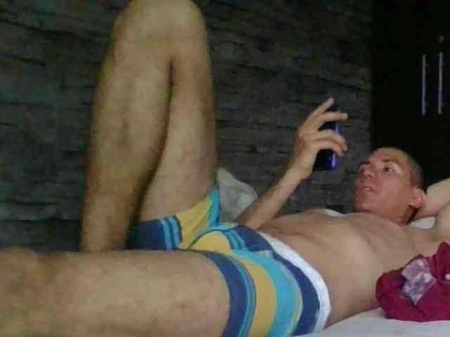 Sexylatin64