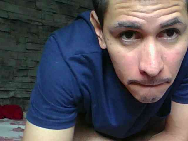 Sexylatin64