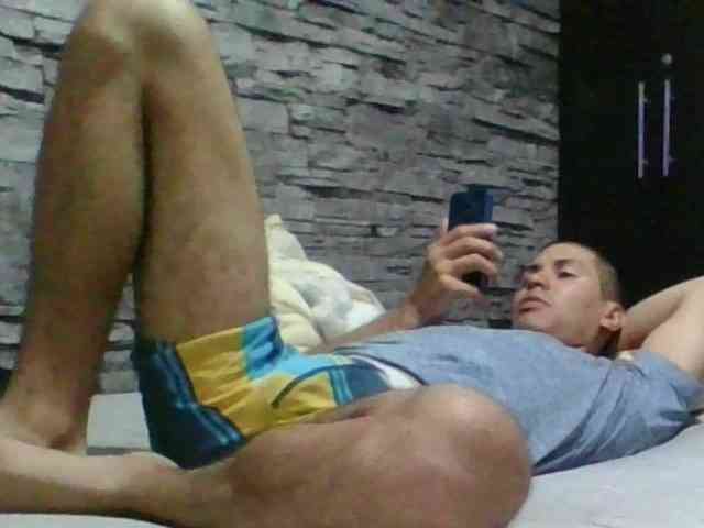 Sexylatin64