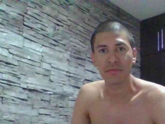 Sexylatin64