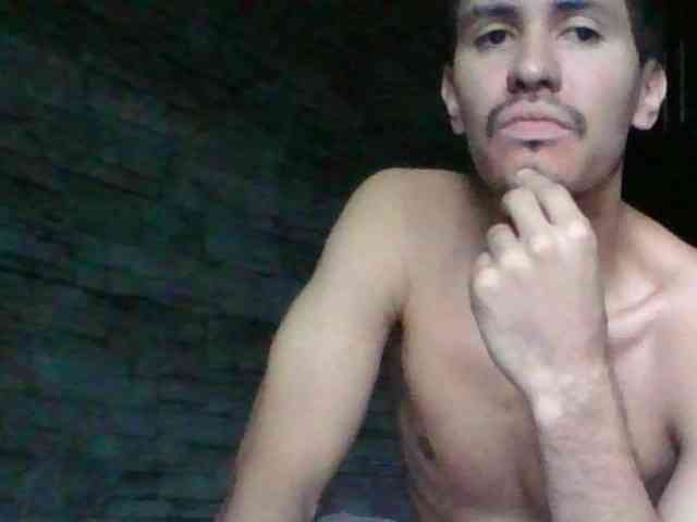 Sexylatin64