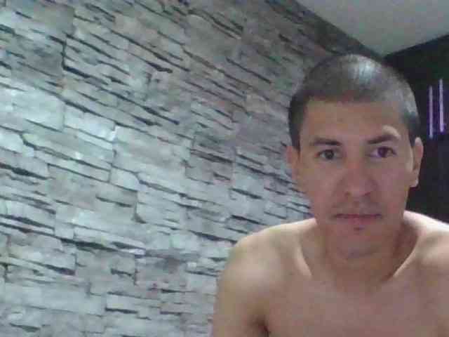 Sexylatin64