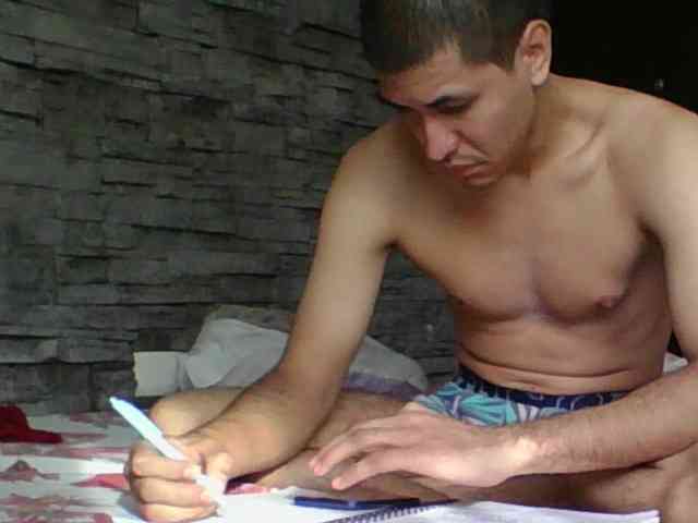 Sexylatin64
