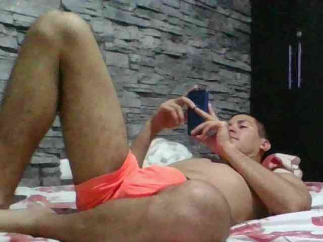 Sexylatin64