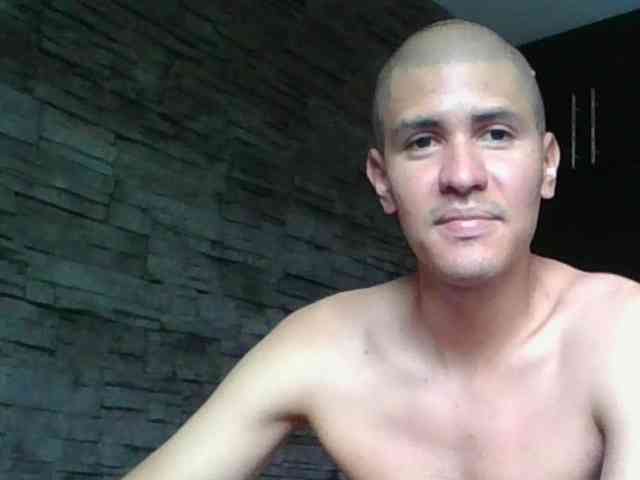 Sexylatin64