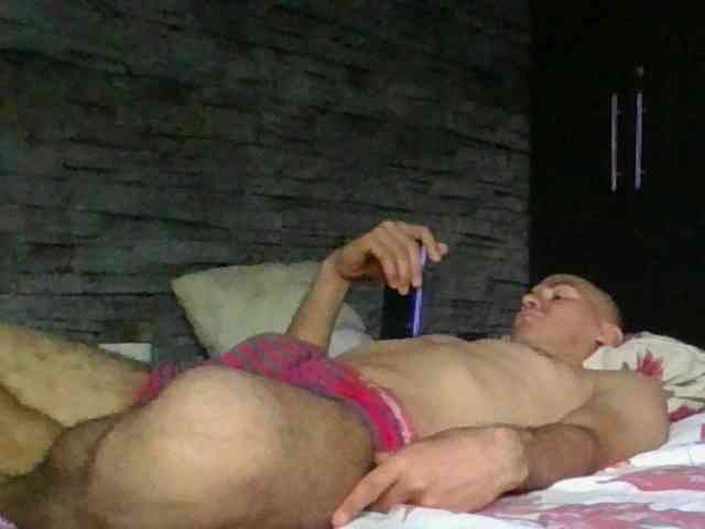 Sexylatin64