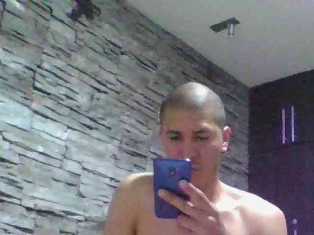 Sexylatin64