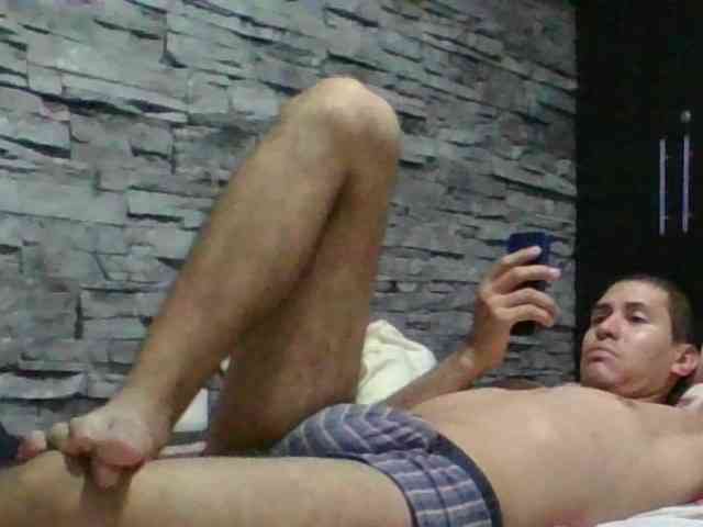 Sexylatin64