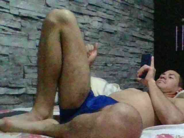 Sexylatin64
