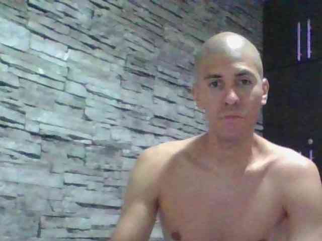 Sexylatin64