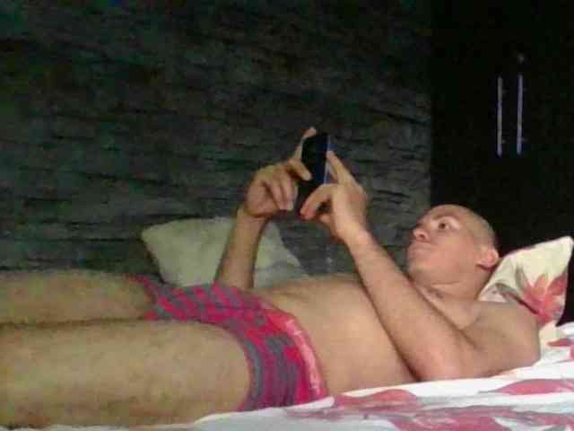 Sexylatin64