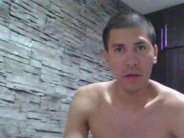 Sexylatin64