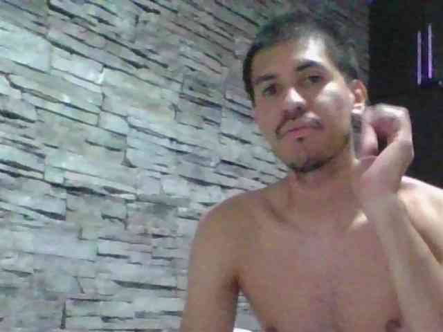 Sexylatin64
