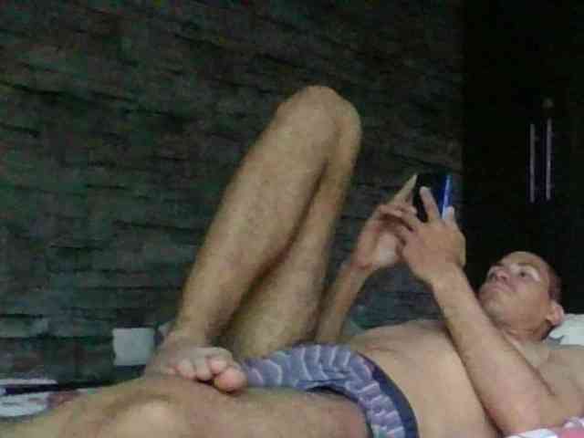 Sexylatin64